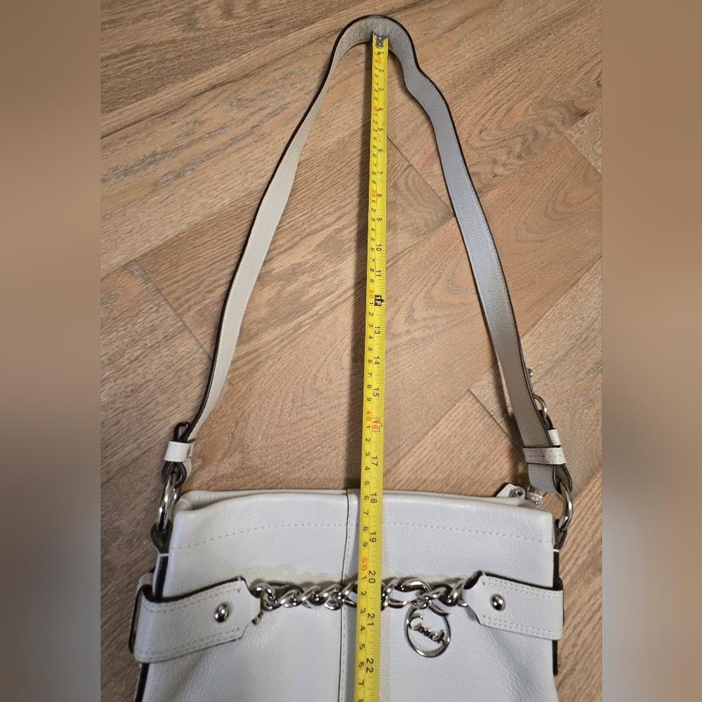 Vintage Coach White Bag with Chain Detail - Picture 6 of 8